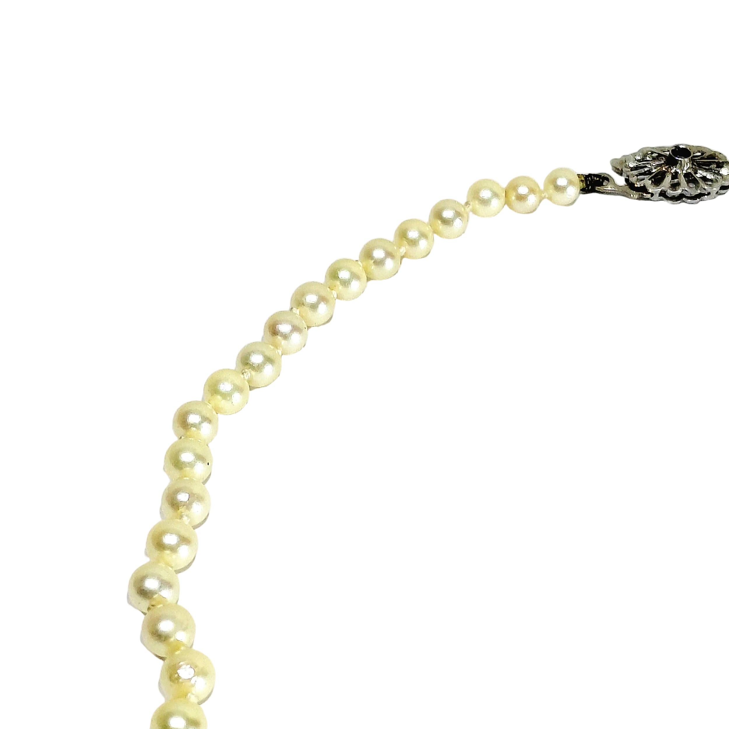 White Gold and Sapphire Pearl Necklace