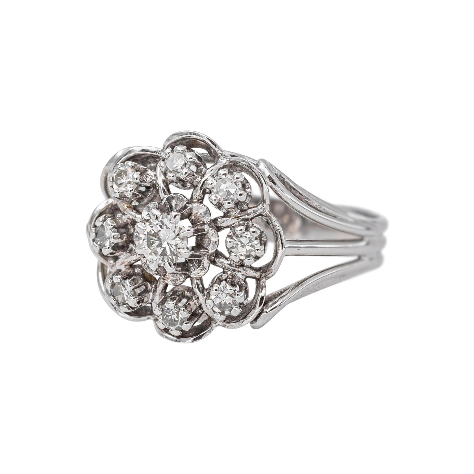 White Gold Daisy Ring with Diamond