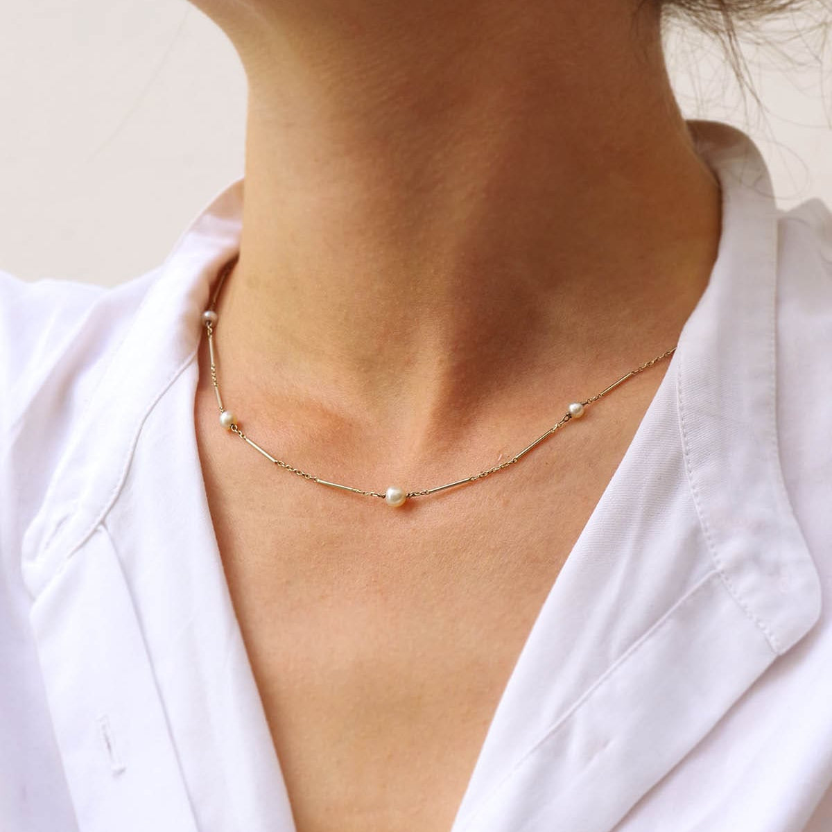 White Gold Pearl Necklace
