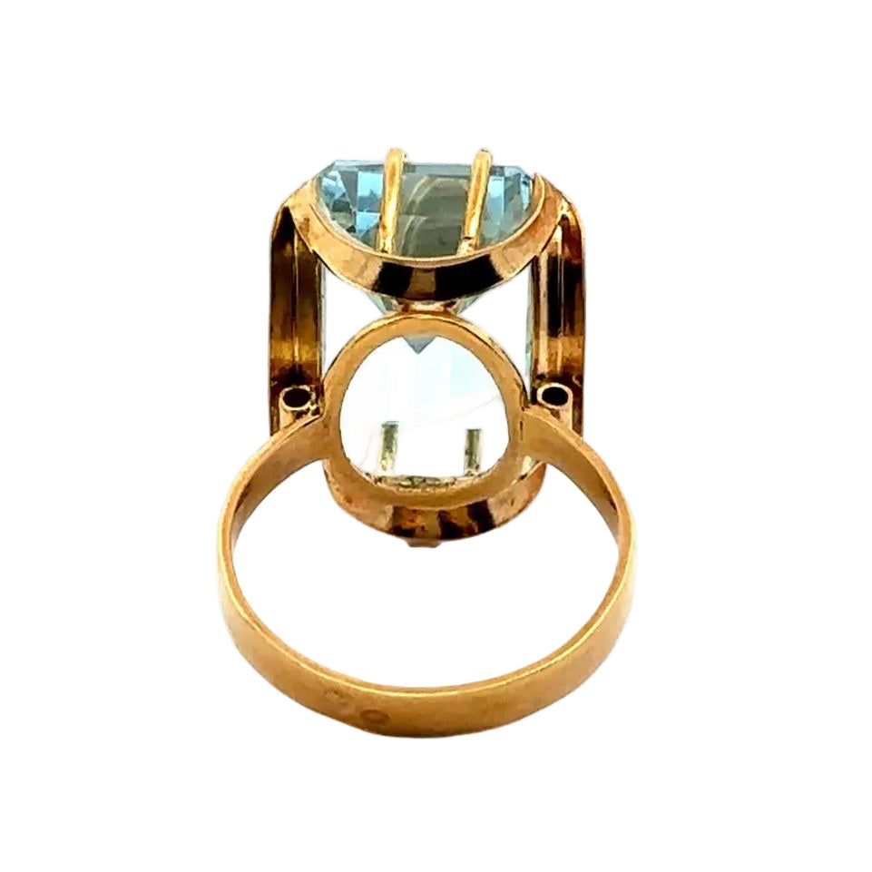 Cocktail Ring in Yellow gold and Topaz