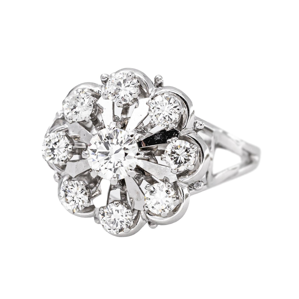 White Gold Daisy Ring with Diamond