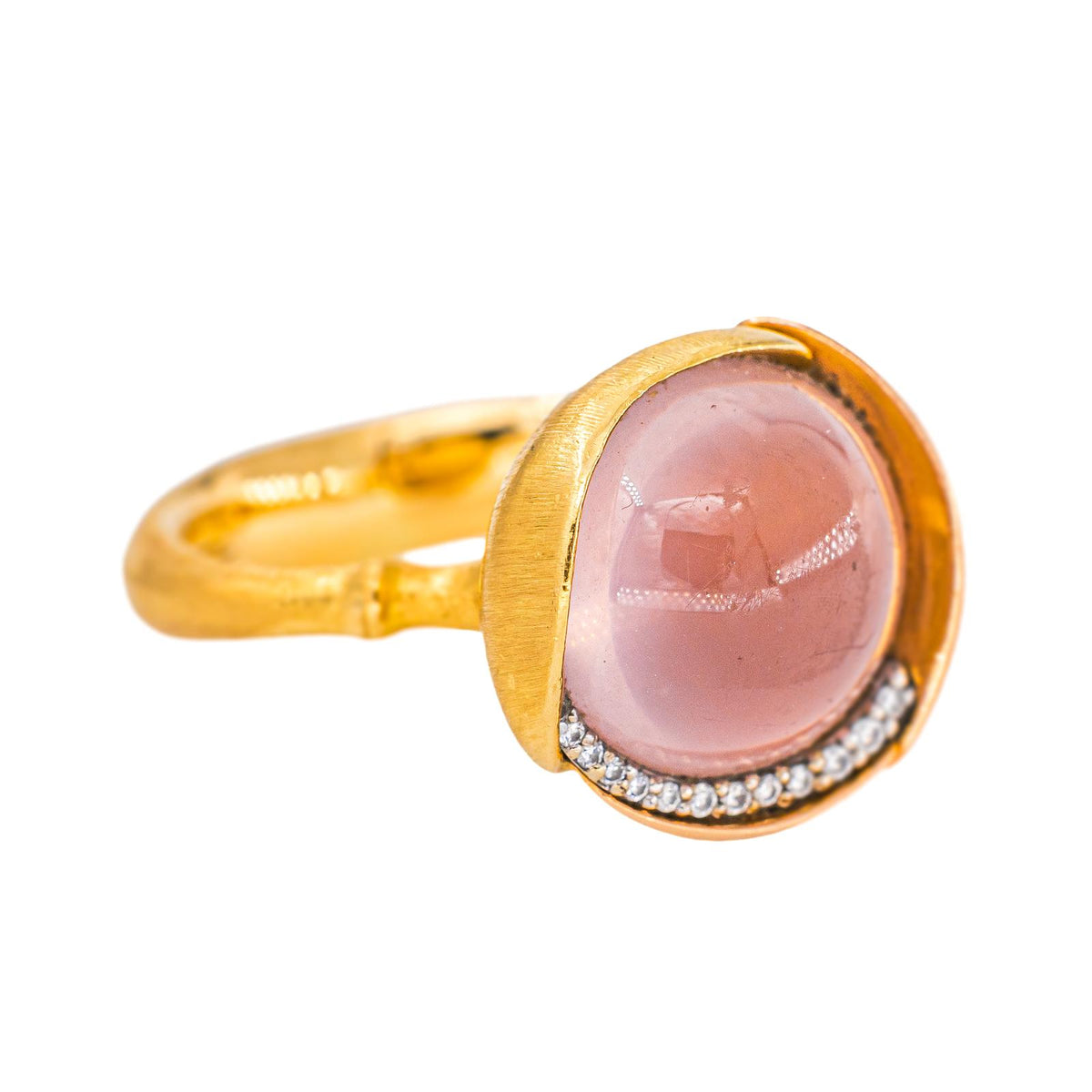 Ole Lynggaard Lotus Ring in Yellow gold with Rose Quartz