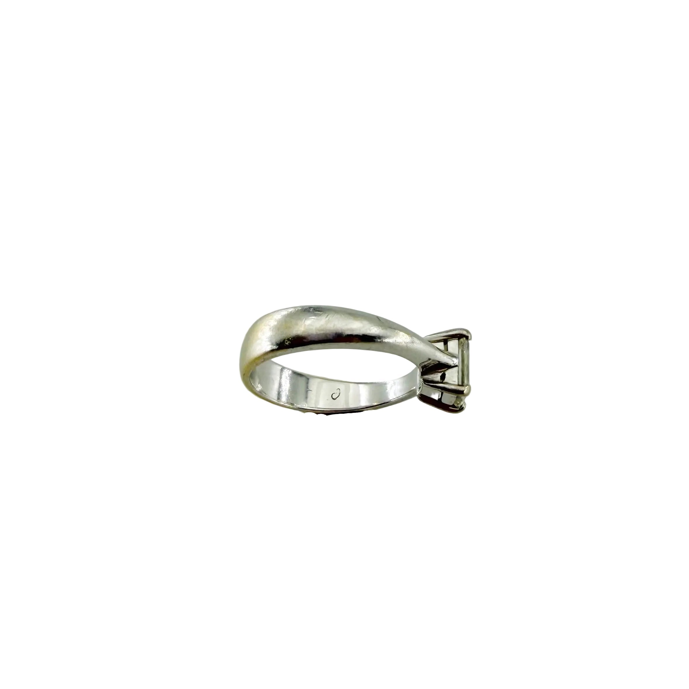 White Gold Solitaire Ring with Diamond