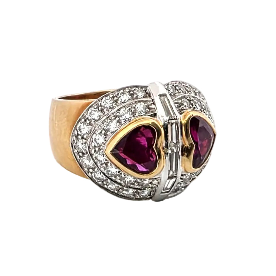Ring Paved in yellow gold, ruby and diamonds