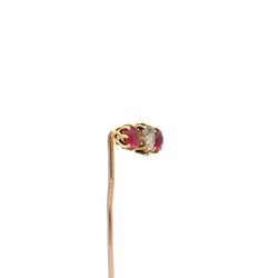Epingle en or jaune, rubis et diamant - Castafiore