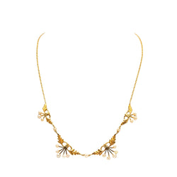 Drapery Necklace in Yellow Gold and Pearls