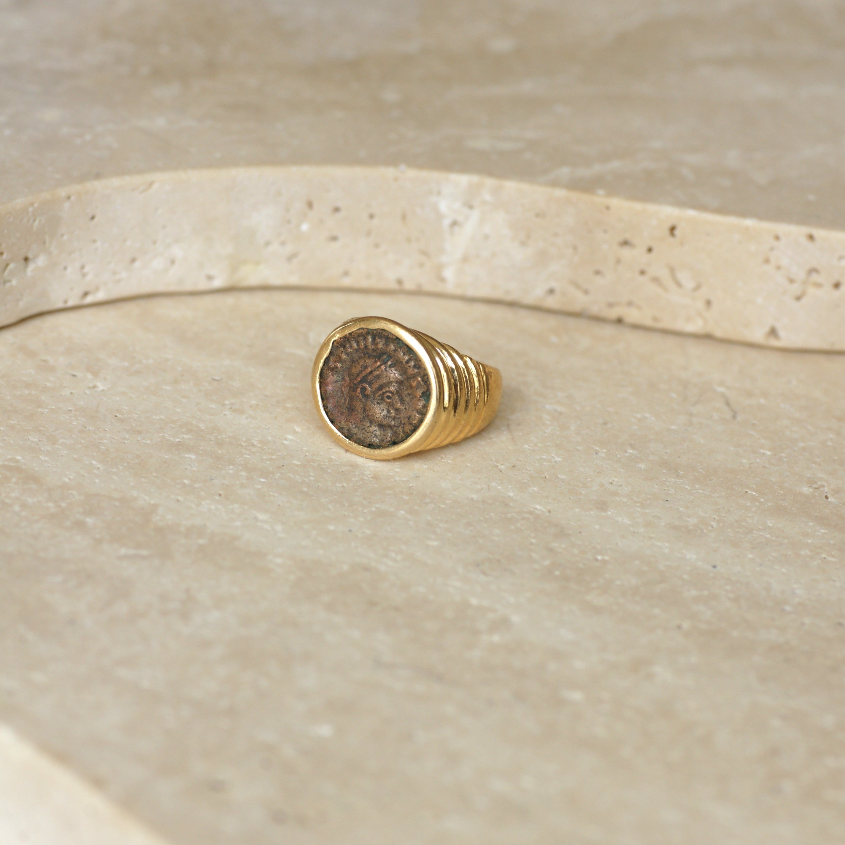 Ring BULGARI "Monete" in yellow gold