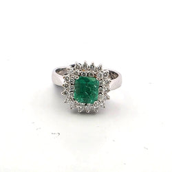 Bague Entourage en or blanc, émeraude et diamants