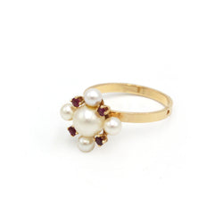 Yellow gold ring with rubies and pearls