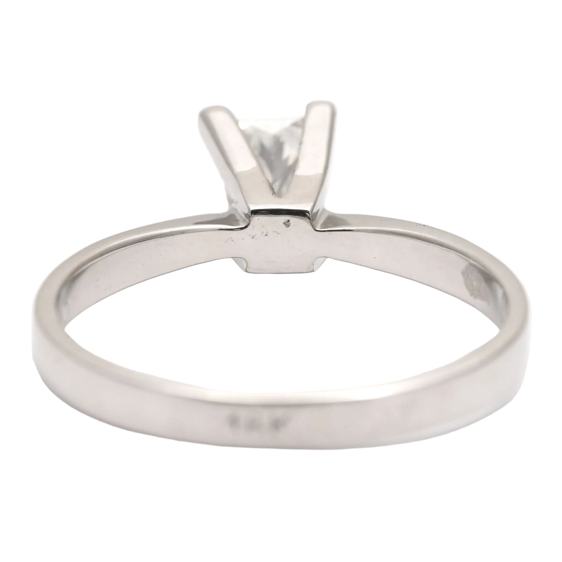 White Gold Solitaire Ring with Diamond