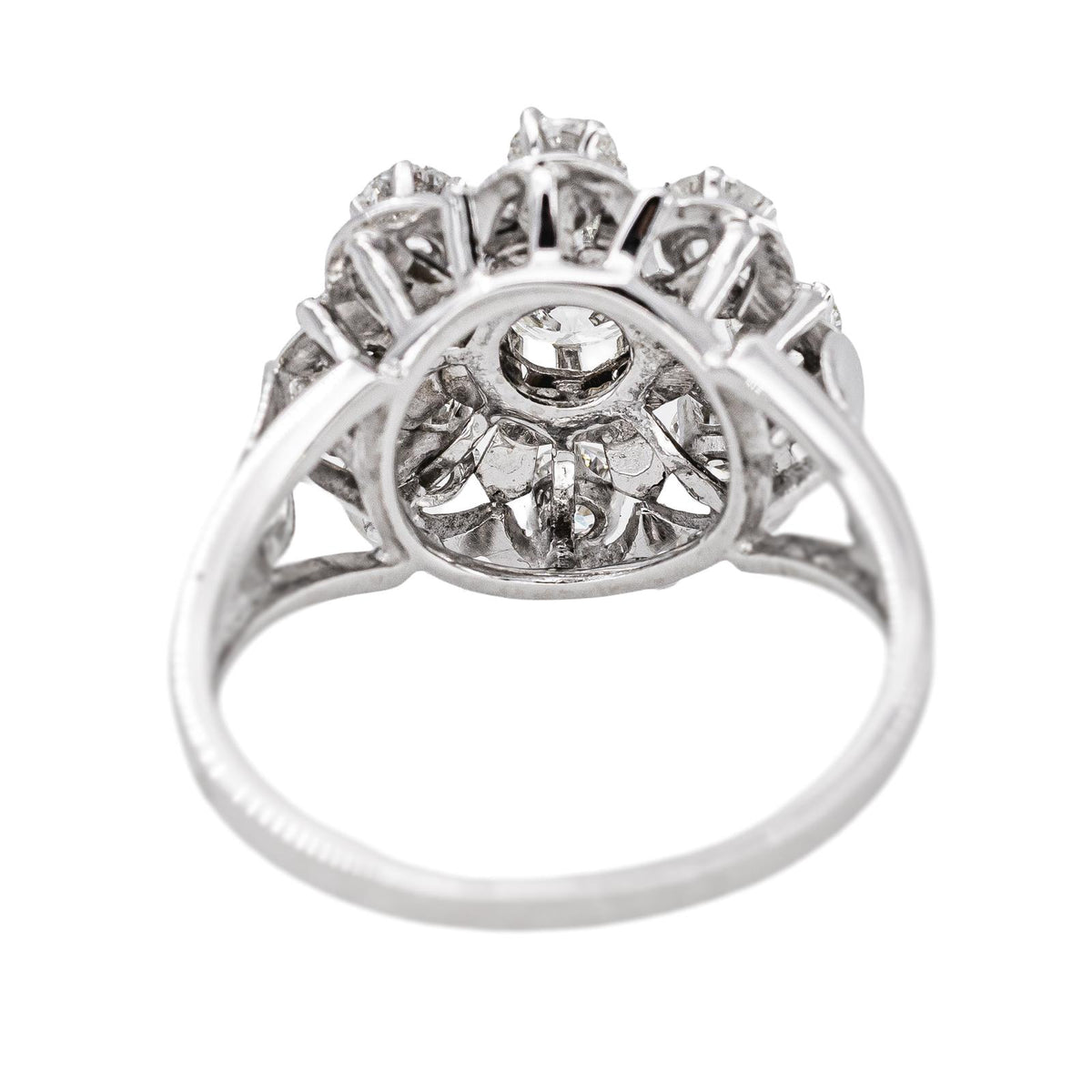 White Gold Daisy Ring with Diamond