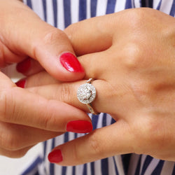 "Entourage" Ring in White Gold and Diamonds