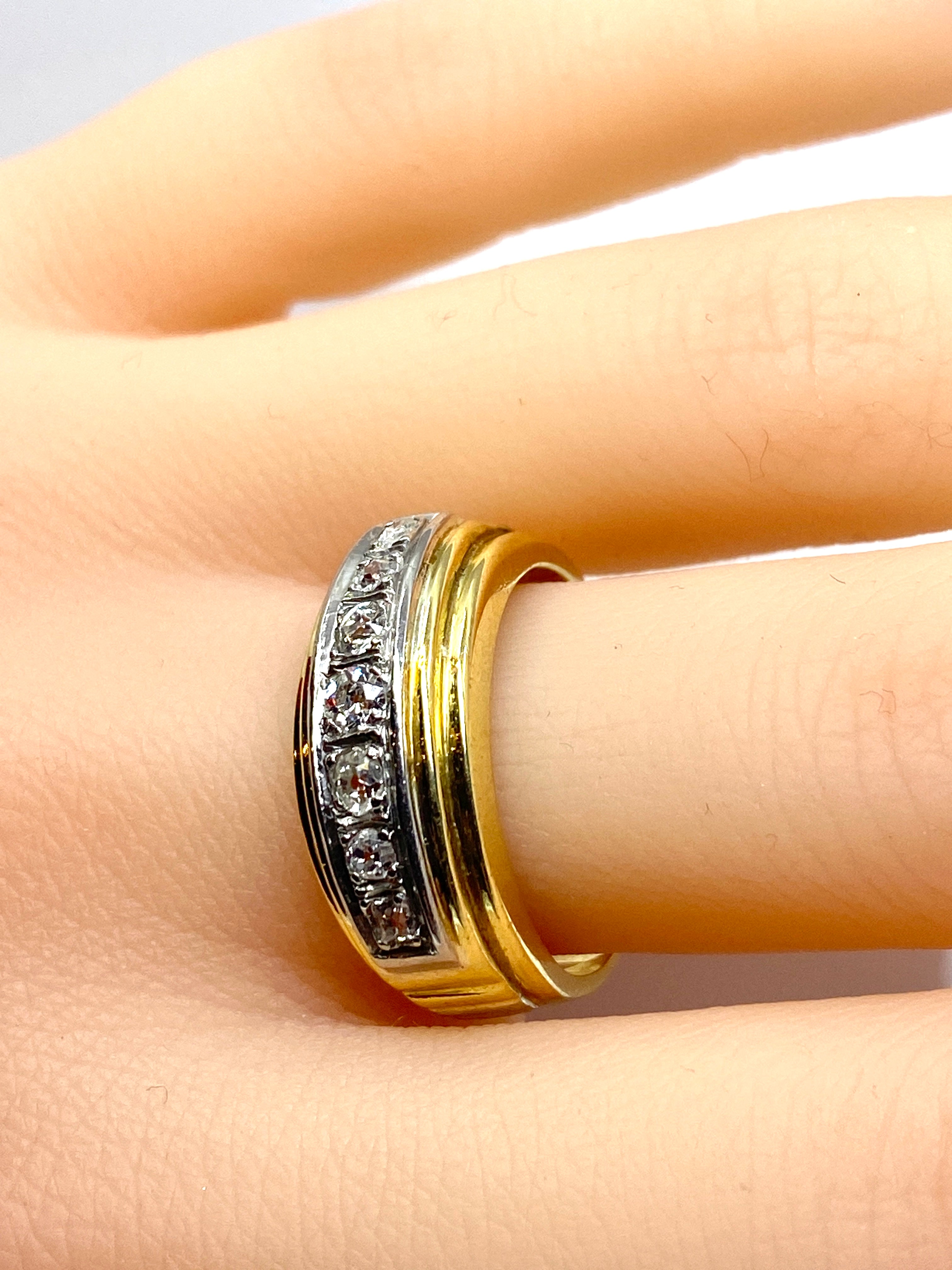 Ring in yellow gold and diamonds around 1920