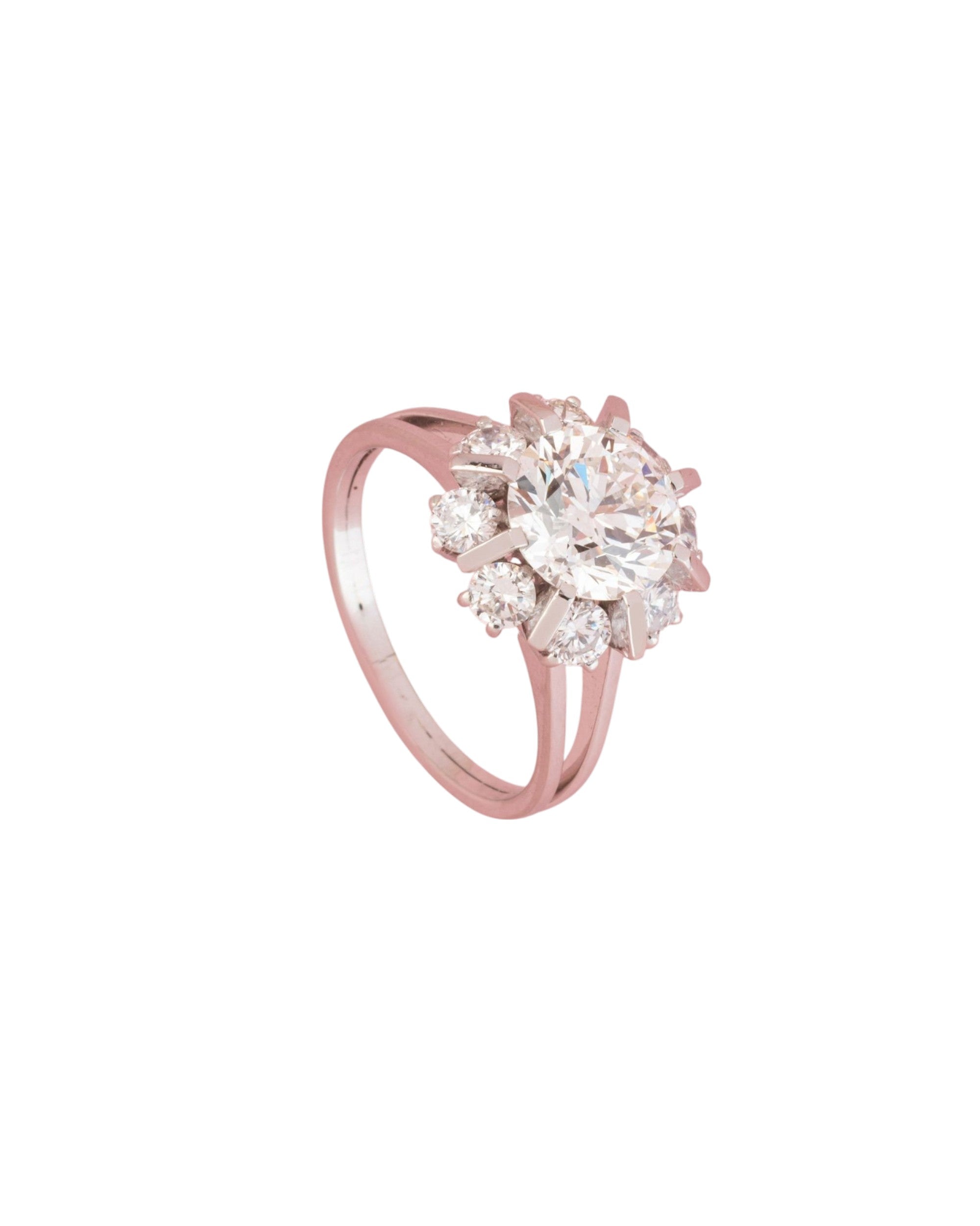 Daisy Ring in Platinum and Diamonds