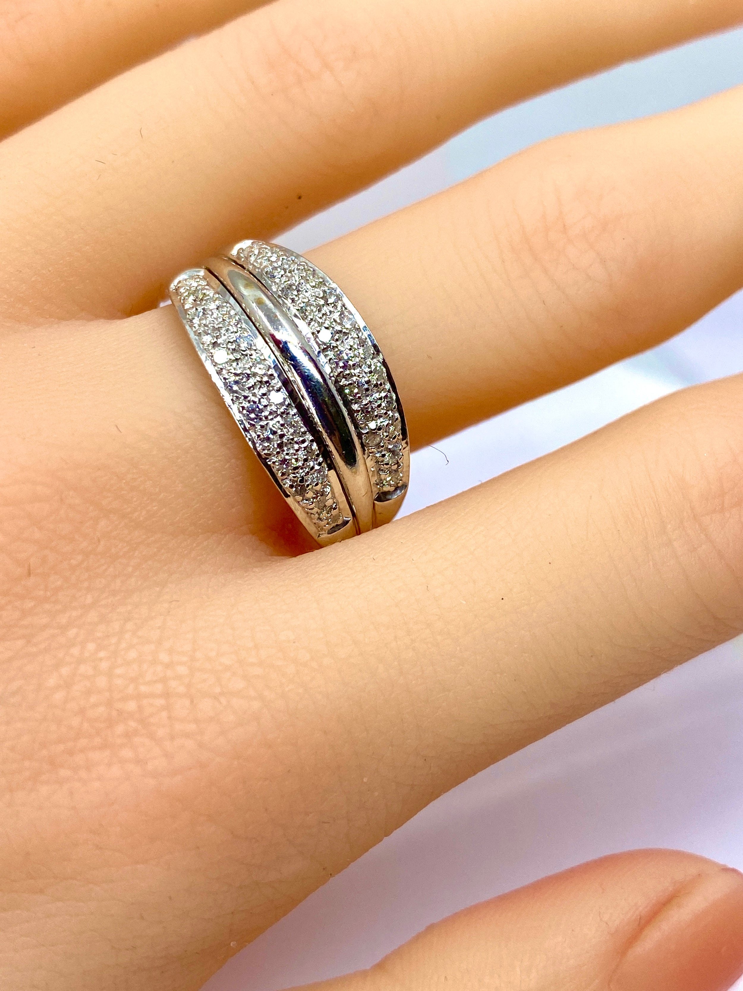 Bague Jonc en or et diamants
