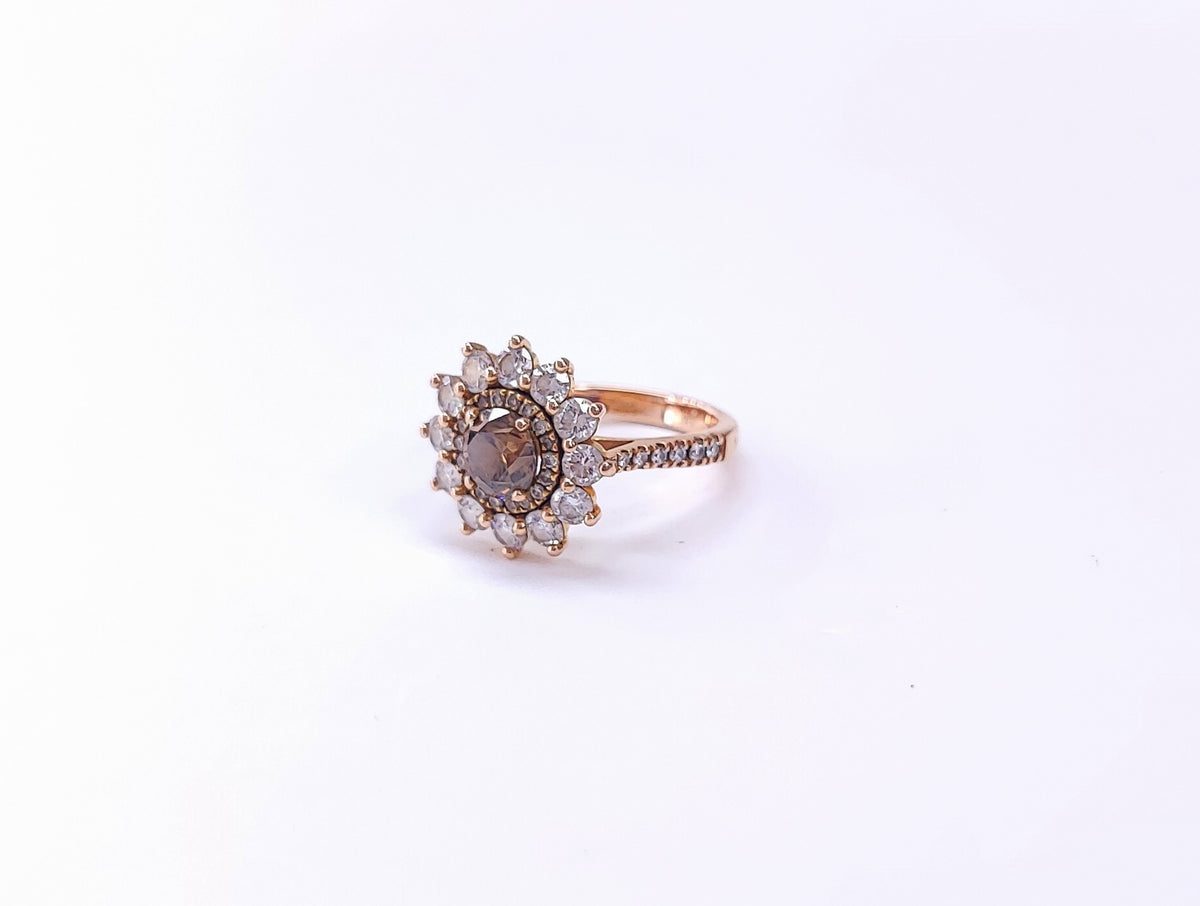 Bague Entourage GEMMYO Lefkos en or rose et diamants