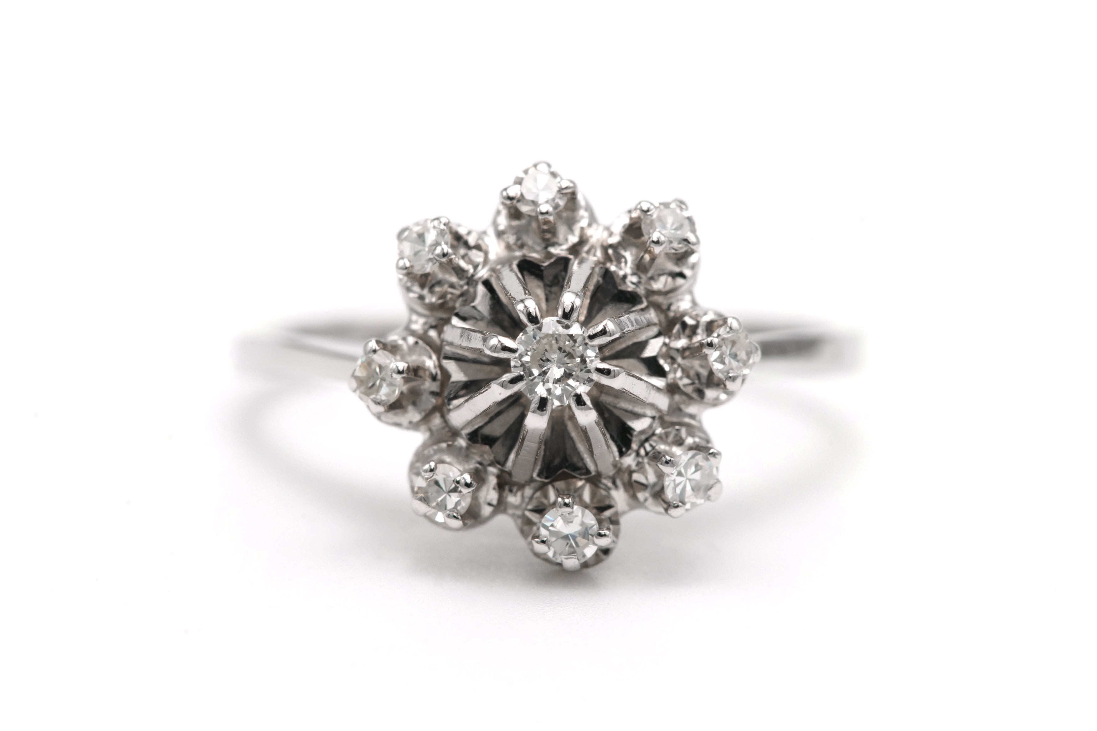 Bague Marguerite en or blanc et diamants