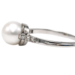 White Gold Solitaire Ring with a Pearl and Diamonds