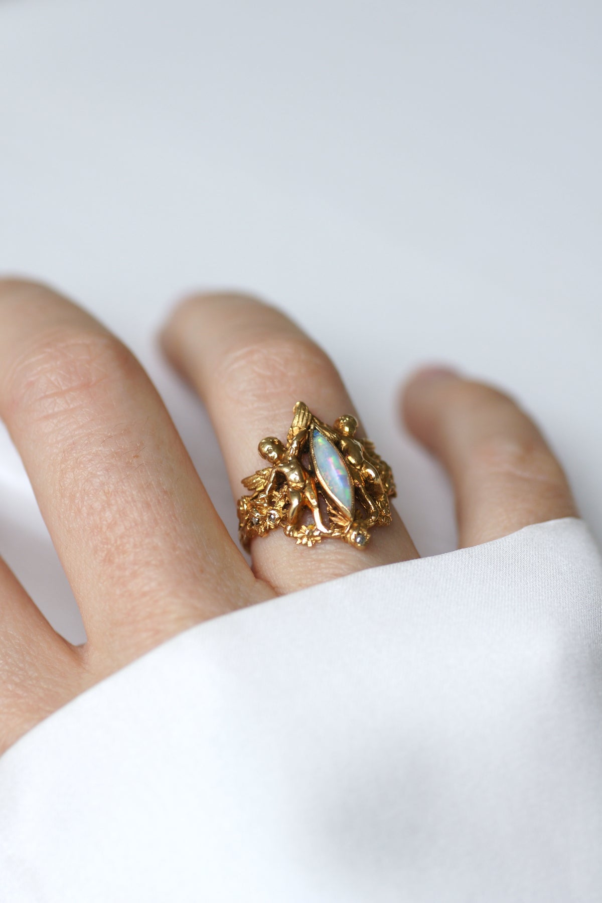 Vintage Angels Ring with Opal and Diamonds in Yellow Gold