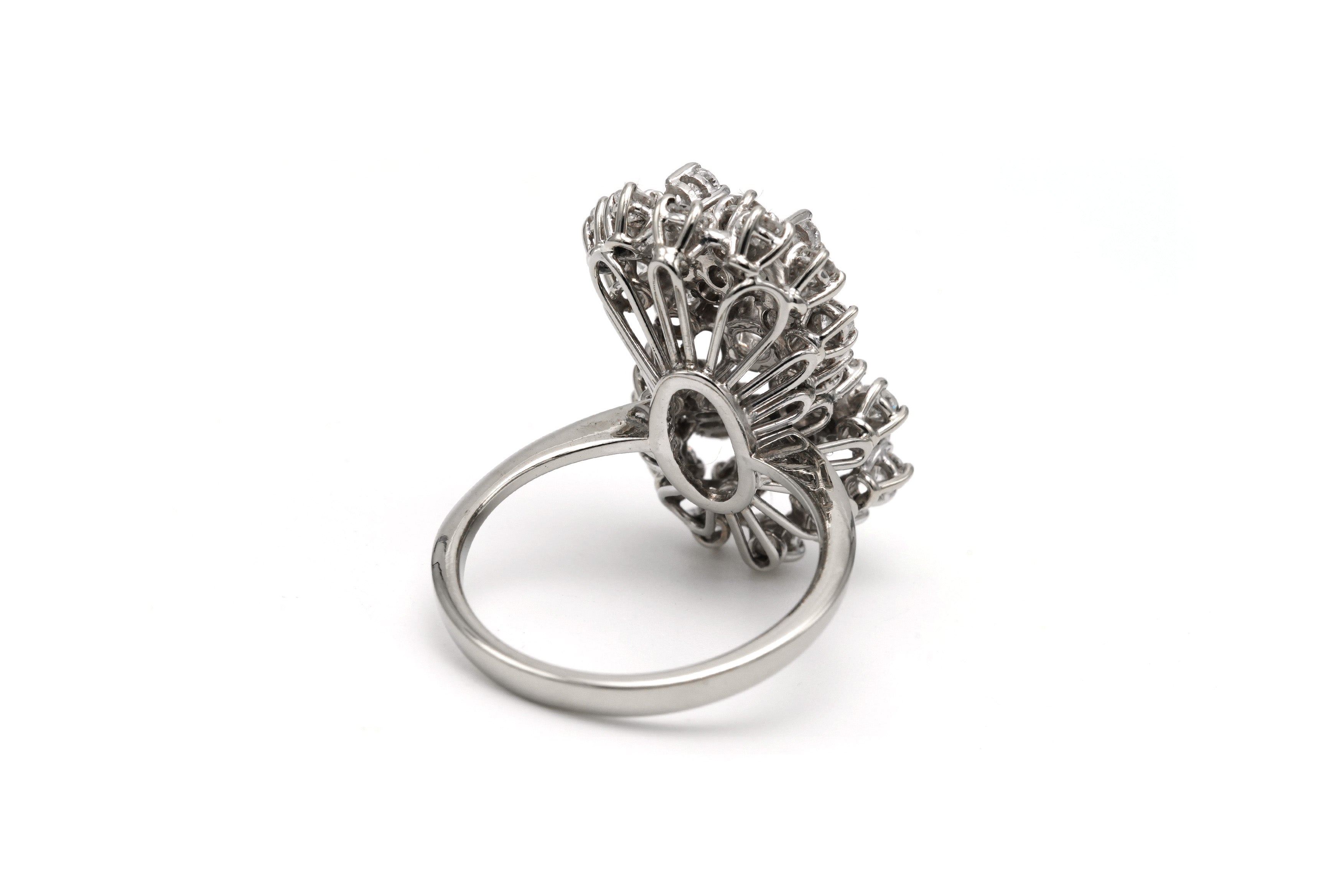 Bague en or blanc et diamants
