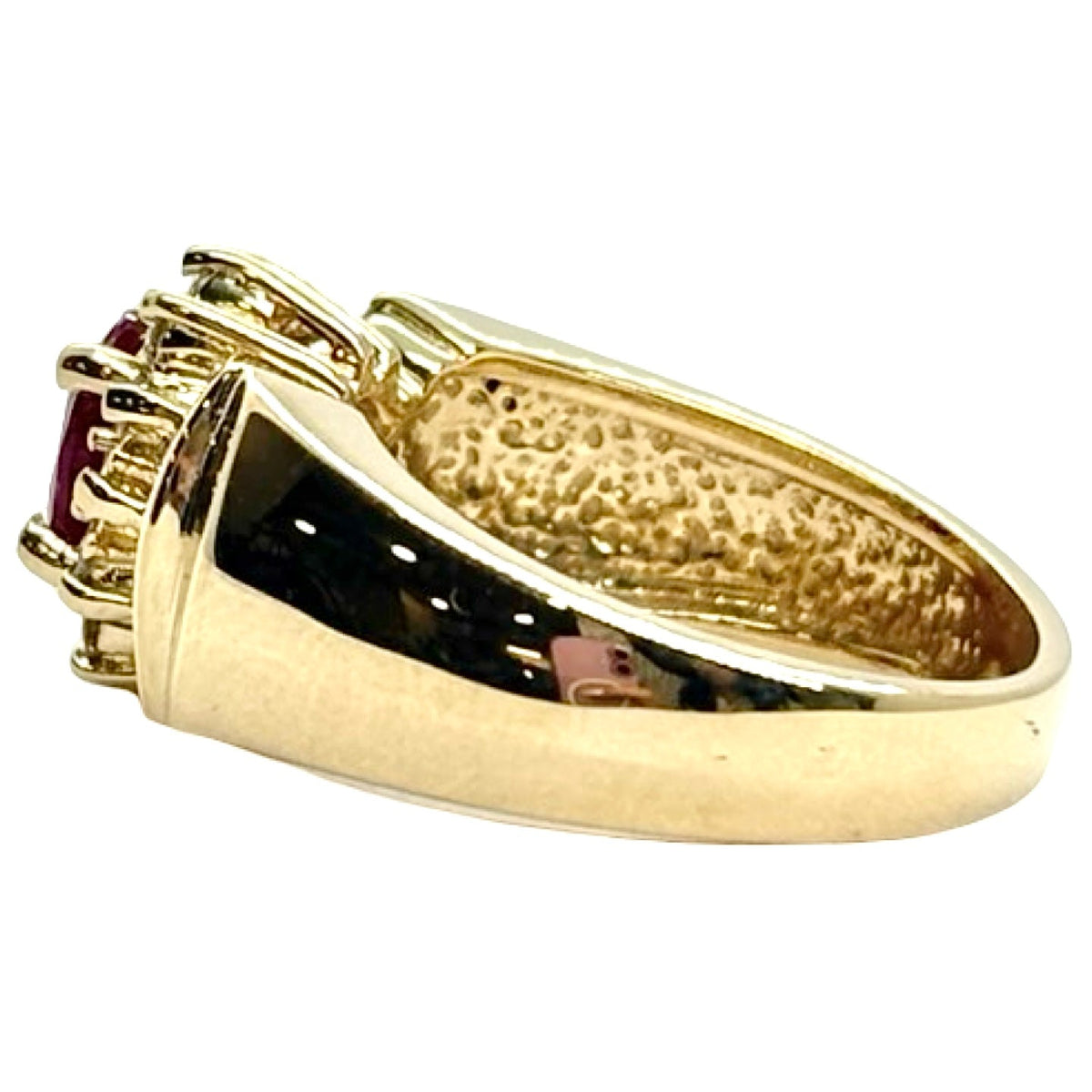 Tank Ring in yellow gold, rubies, and diamonds