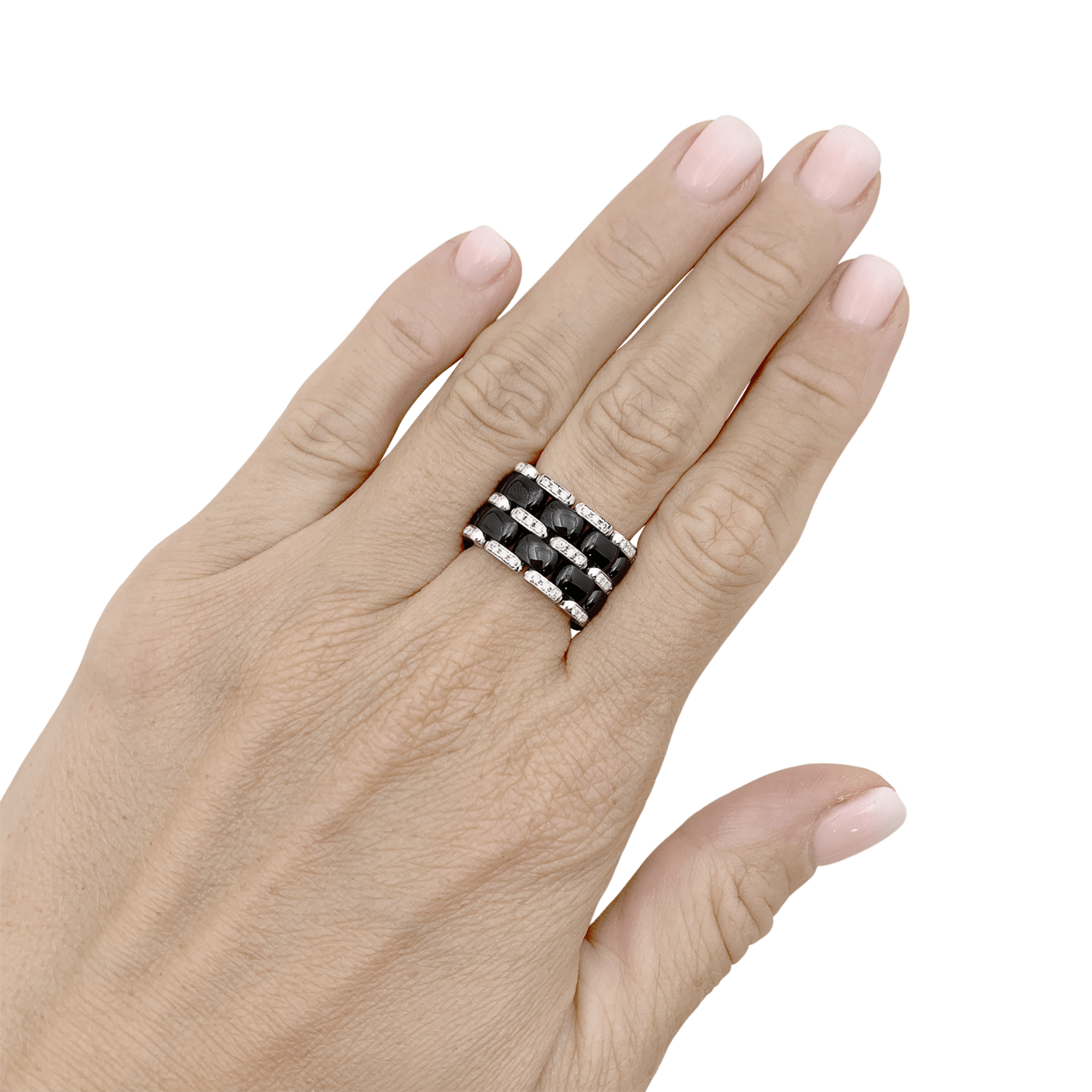 Bague Chanel, "Ultra" en or blanc, céramique noire et diamants.