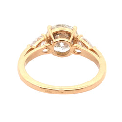 2.10-carat G/VS1 diamond ring in 18k gold