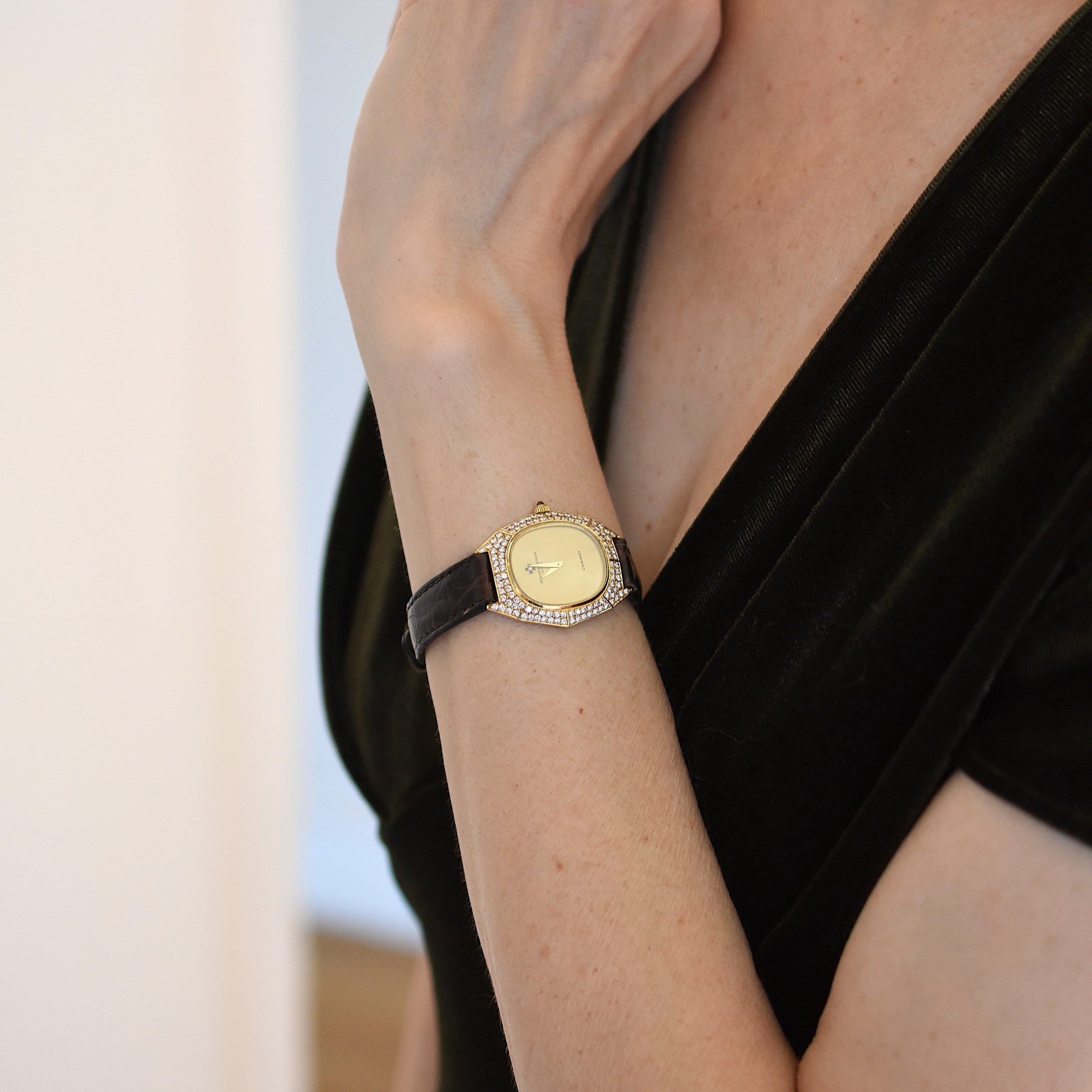 Montre VACHERON CONSTANTIN POUR CHAUMET en or jaune, cuir et diamants