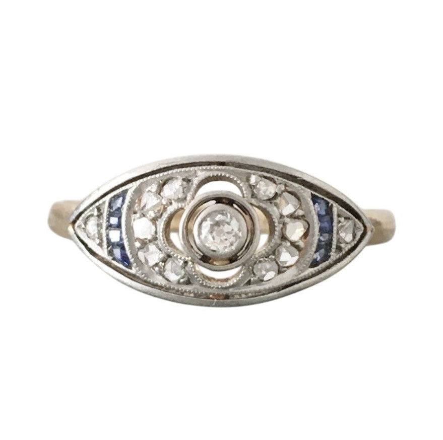 Bague Marquise en or jaune, platine et diamants