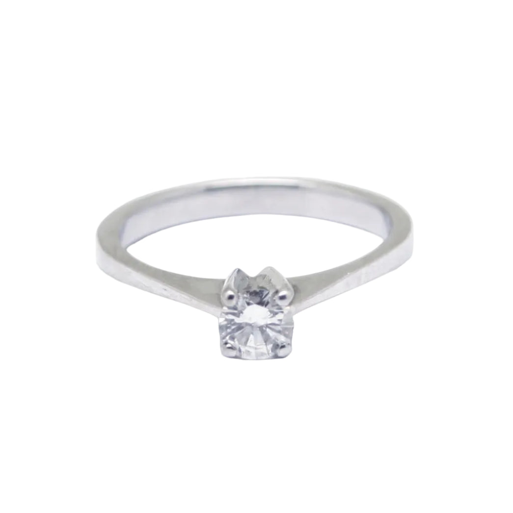 White Gold Solitaire Ring with Diamond