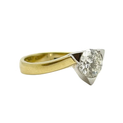Solitaire Ring in White Gold, Yellow Gold, and Diamond