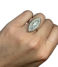 18K WHITE GOLD MARQUISE RING (Size 48)