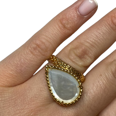 BOUCHERON "Serpent de Bohème" "Toi & Moi" Ring in yellow gold and Mother-of-pearl