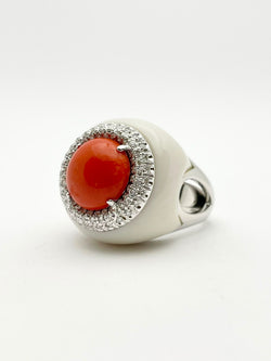 LUCIANO SOMENZI Cocktail Ring in white gold, Agate, Coral, and Diamonds