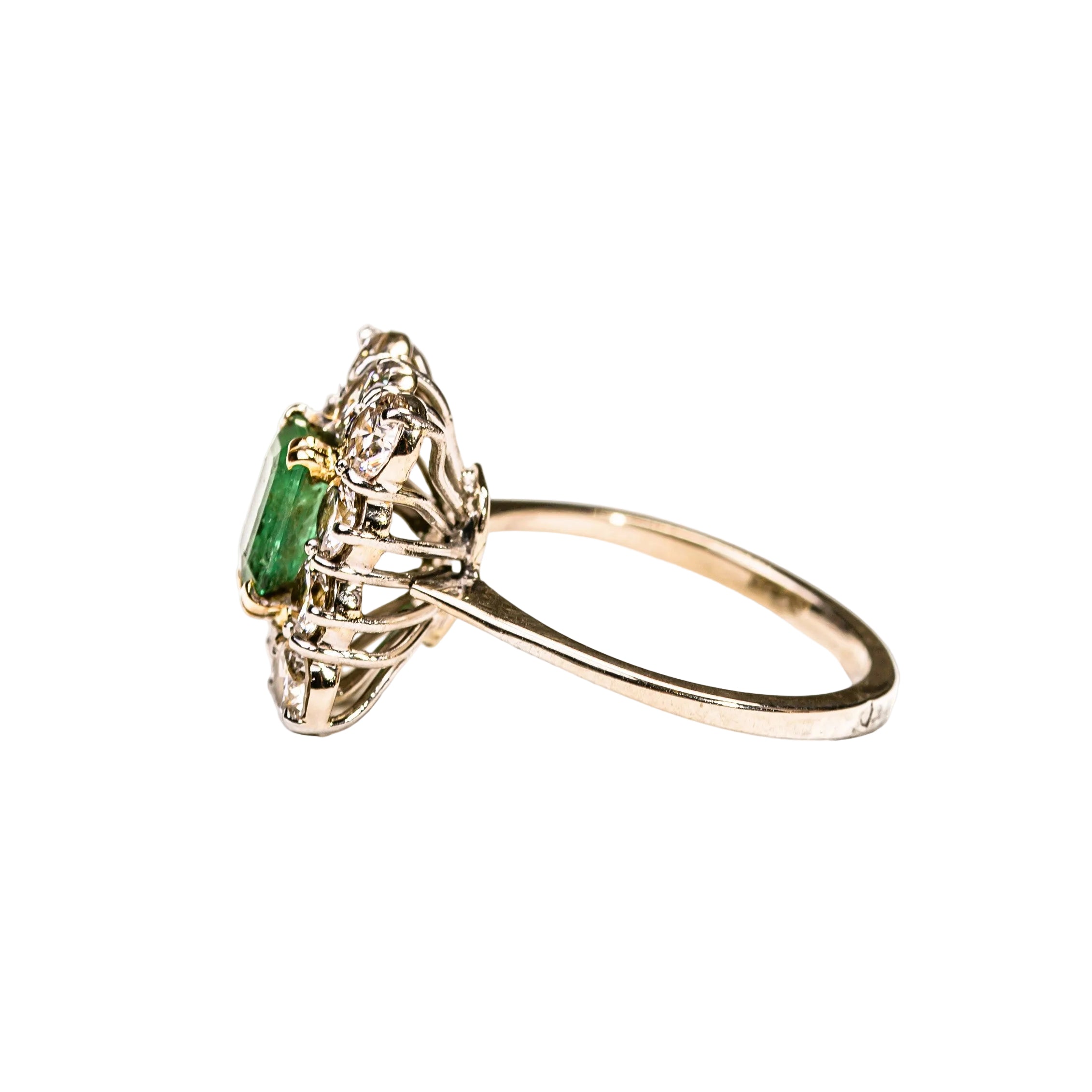 Entourage Ring with Emeralds and Diamonds in White Gold and Platinum