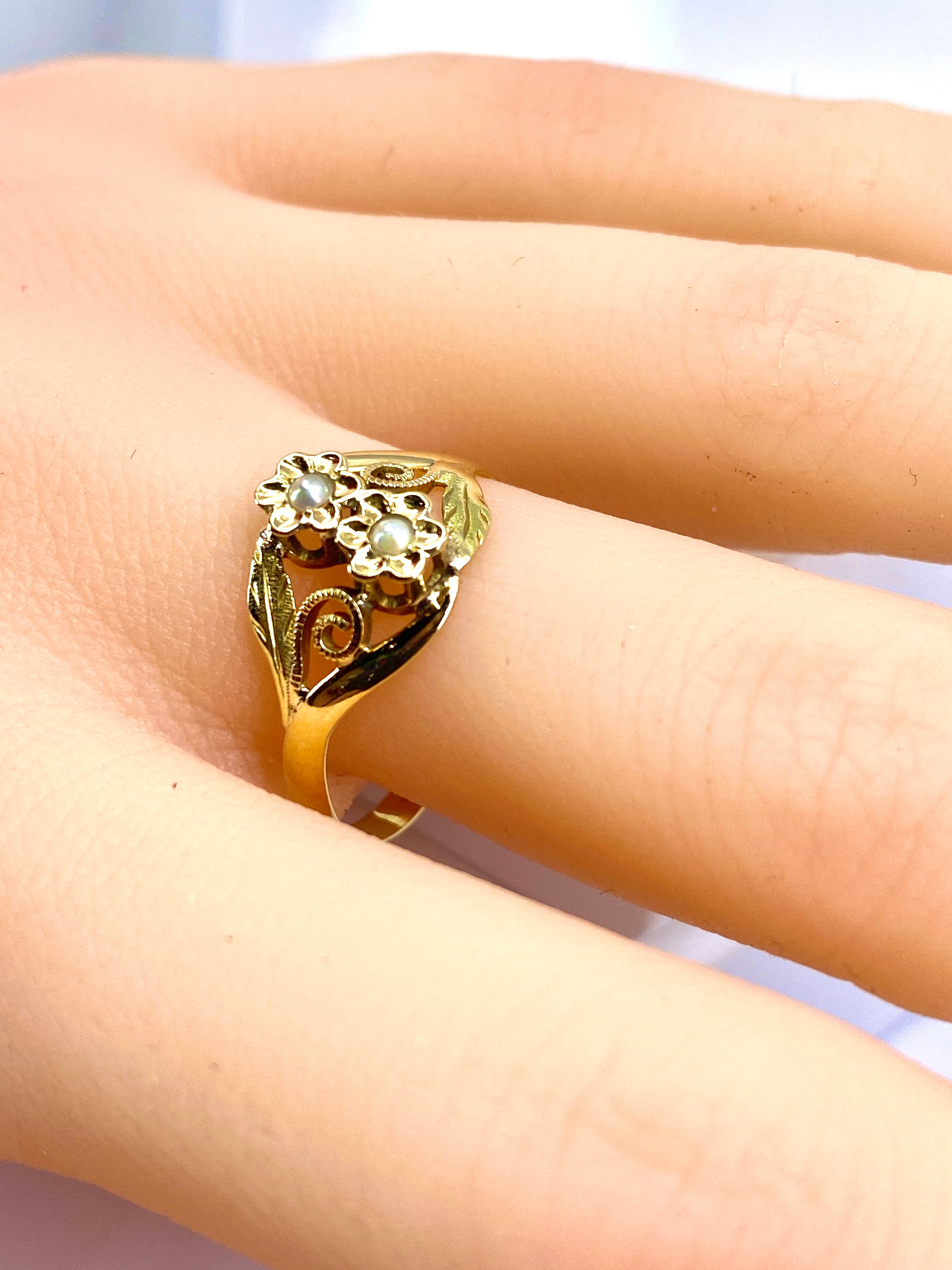 Bague Fleurettes en or et perles de culture