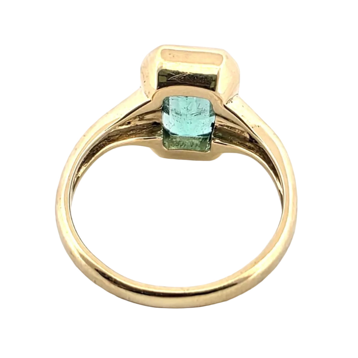 Yellow Gold Solitaire Ring with Emerald