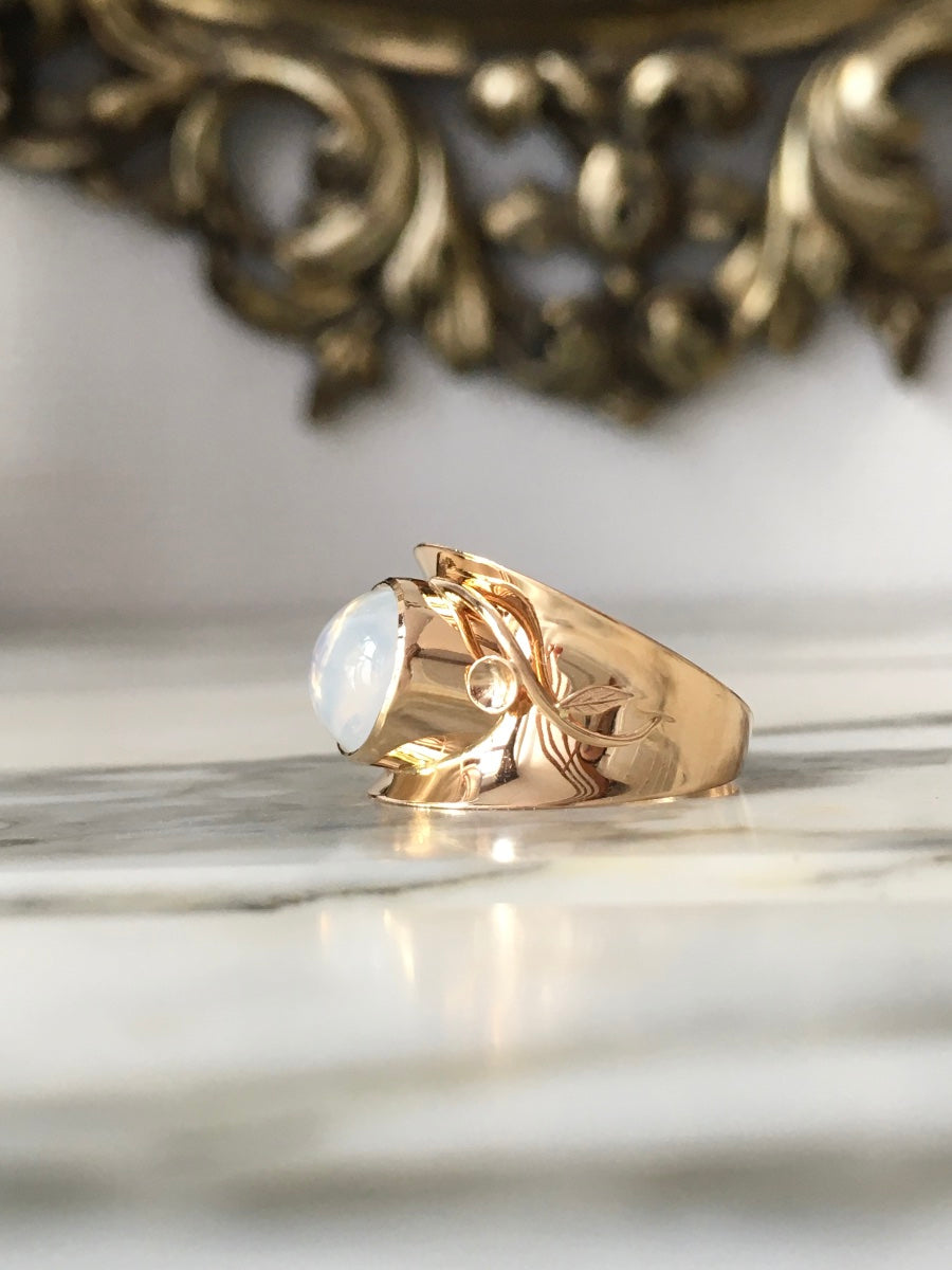 Yellow Gold Solitaire Ring with Moonstone