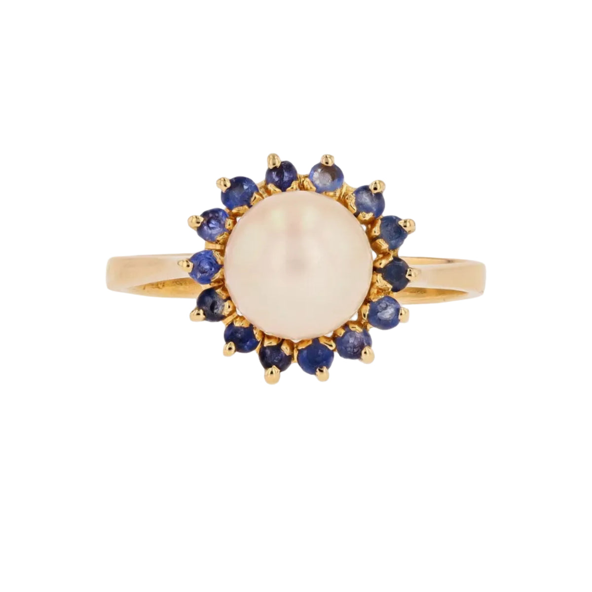 Entourage Ring in yellow gold, pearl, and sapphires