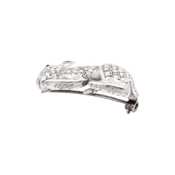 Brooch made of white gold, platinum, and diamonds