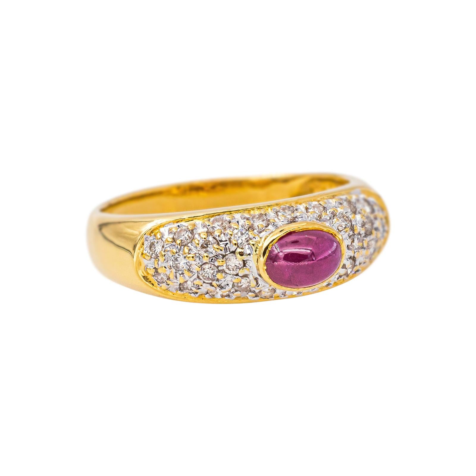 Yellow gold Ruby Ring with Ruby