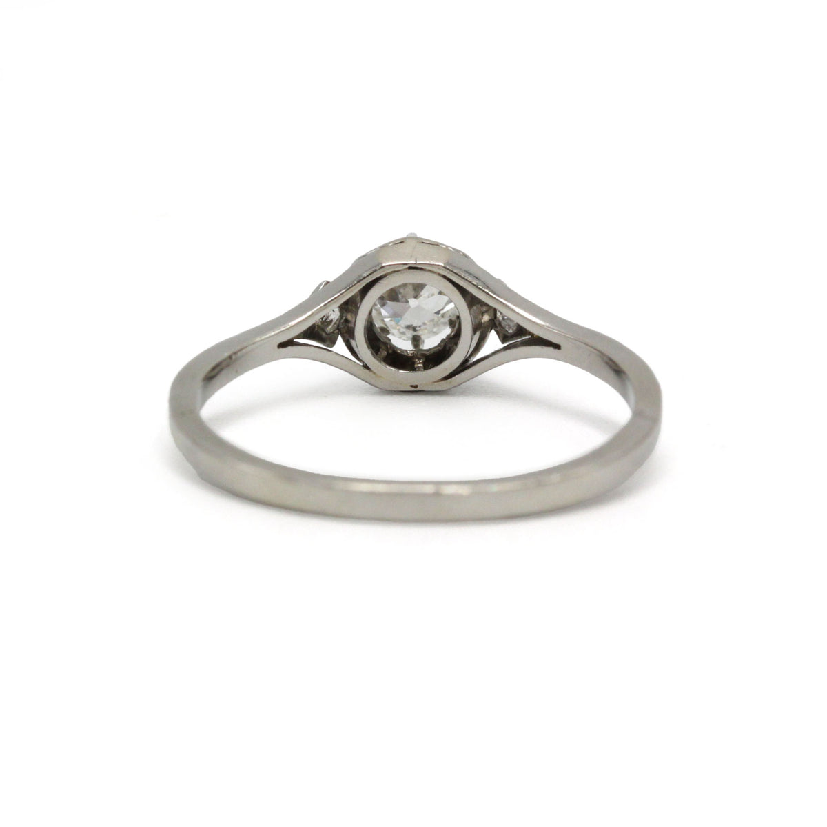 Bague Solitaire en platine et diamants