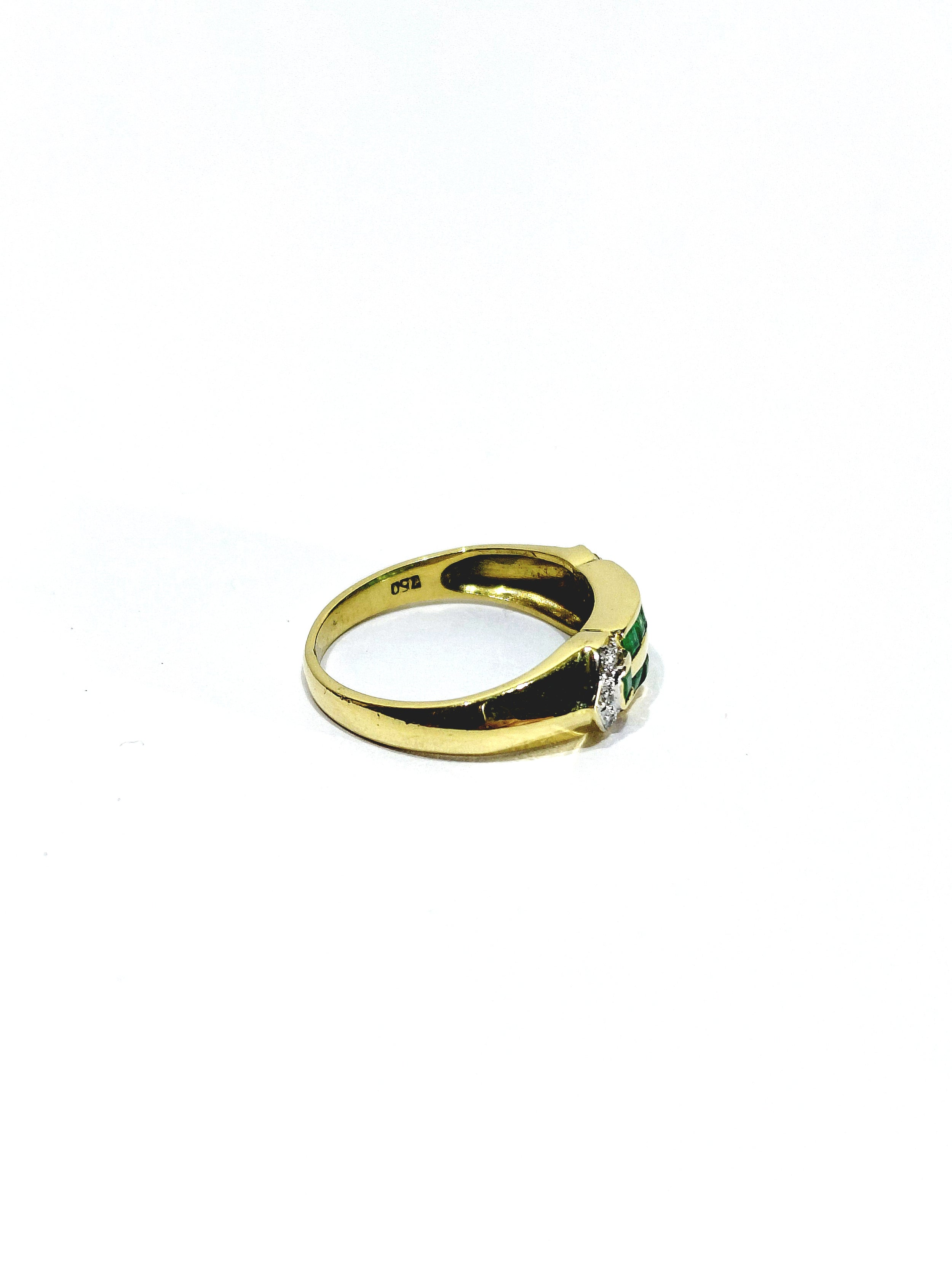 Yellow Gold Ring with Diamonds and Emeralds
