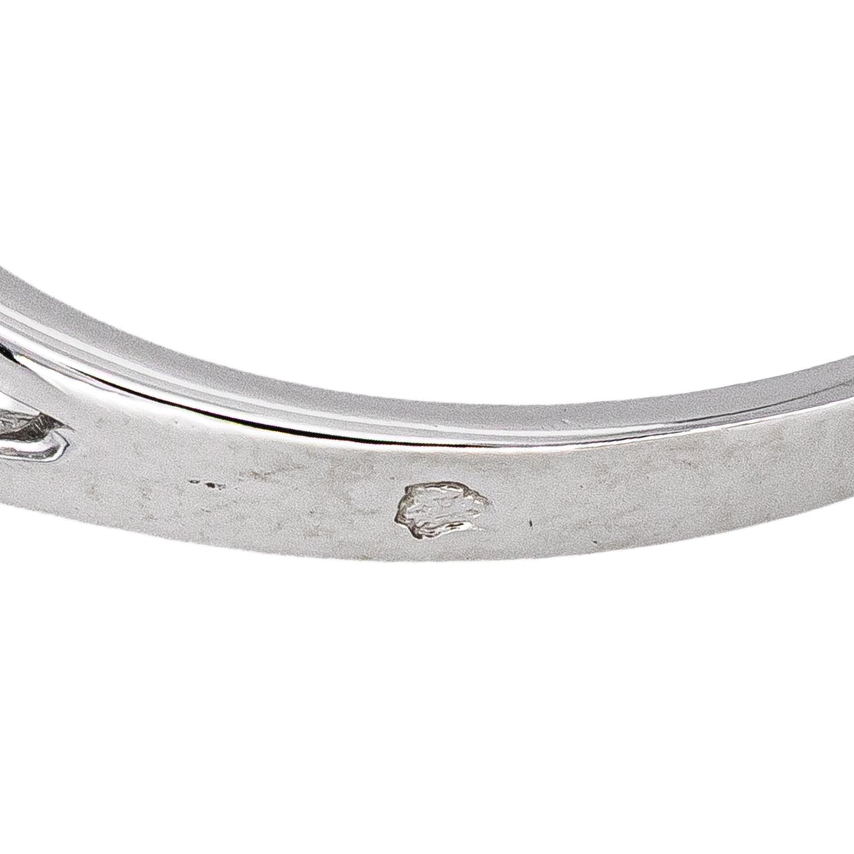 White Gold Daisy Ring with Diamond