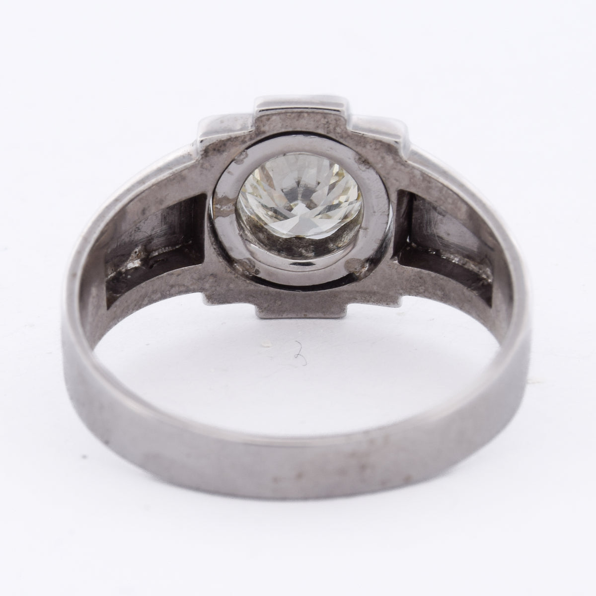 White gold and diamond Ring