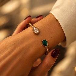 BOUCHERON "Serpent Bohème" bangle in yellow gold, Malachite, and Diamonds