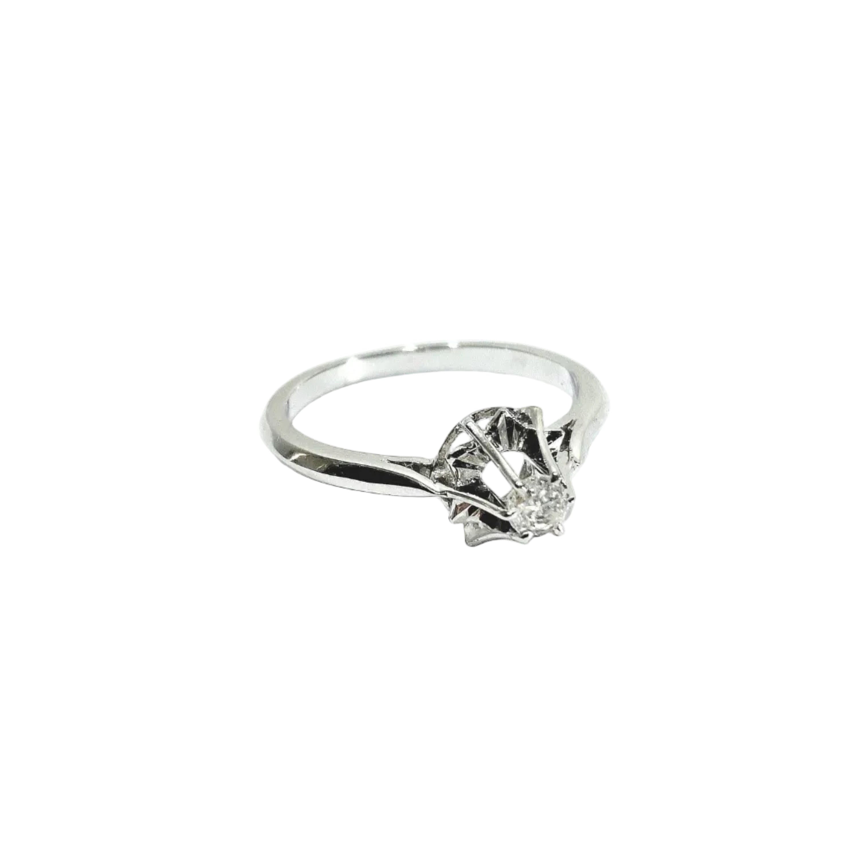 White gold and diamond Solitaire Ring