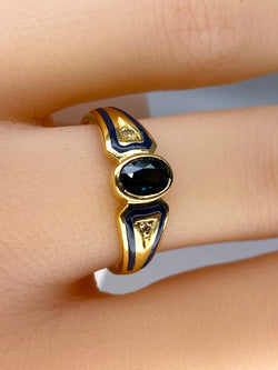 Bague en or jaune 18 carats, saphir,diamants et émail
