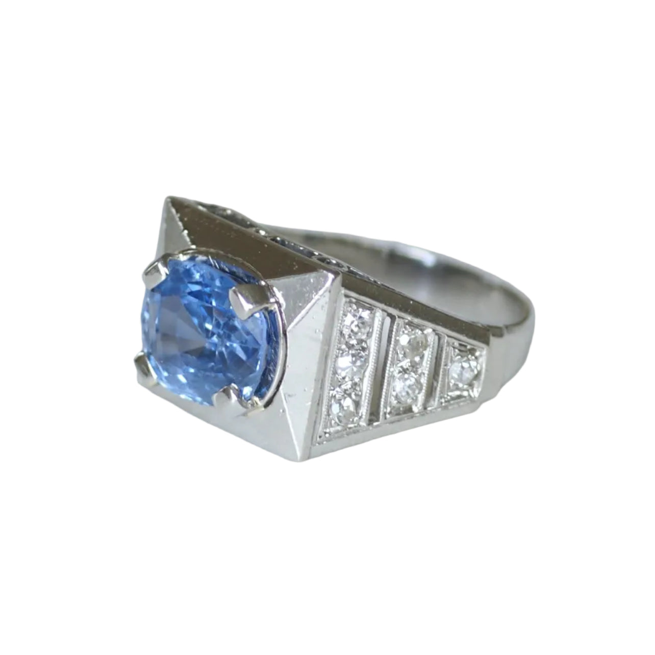 Art Deco Signet Ring with an Unheated Ceylon Sapphire (3.33 Cts) and Diamonds on Platinum