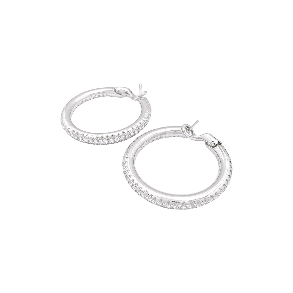 Boucles d'oreilles créoles "Tube", Chaumet, or blanc et diamants.